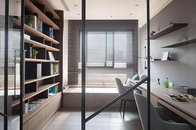 流行装修风格|书柜位置丨家里没有书房，书柜怎么放？这5种设计太妙了！