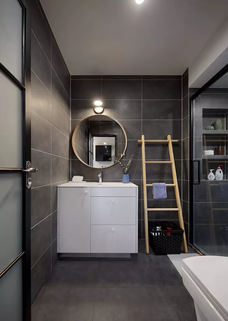 如何打造高逼格的卫生间？将洗漱台面延长一截，秒变高端大气