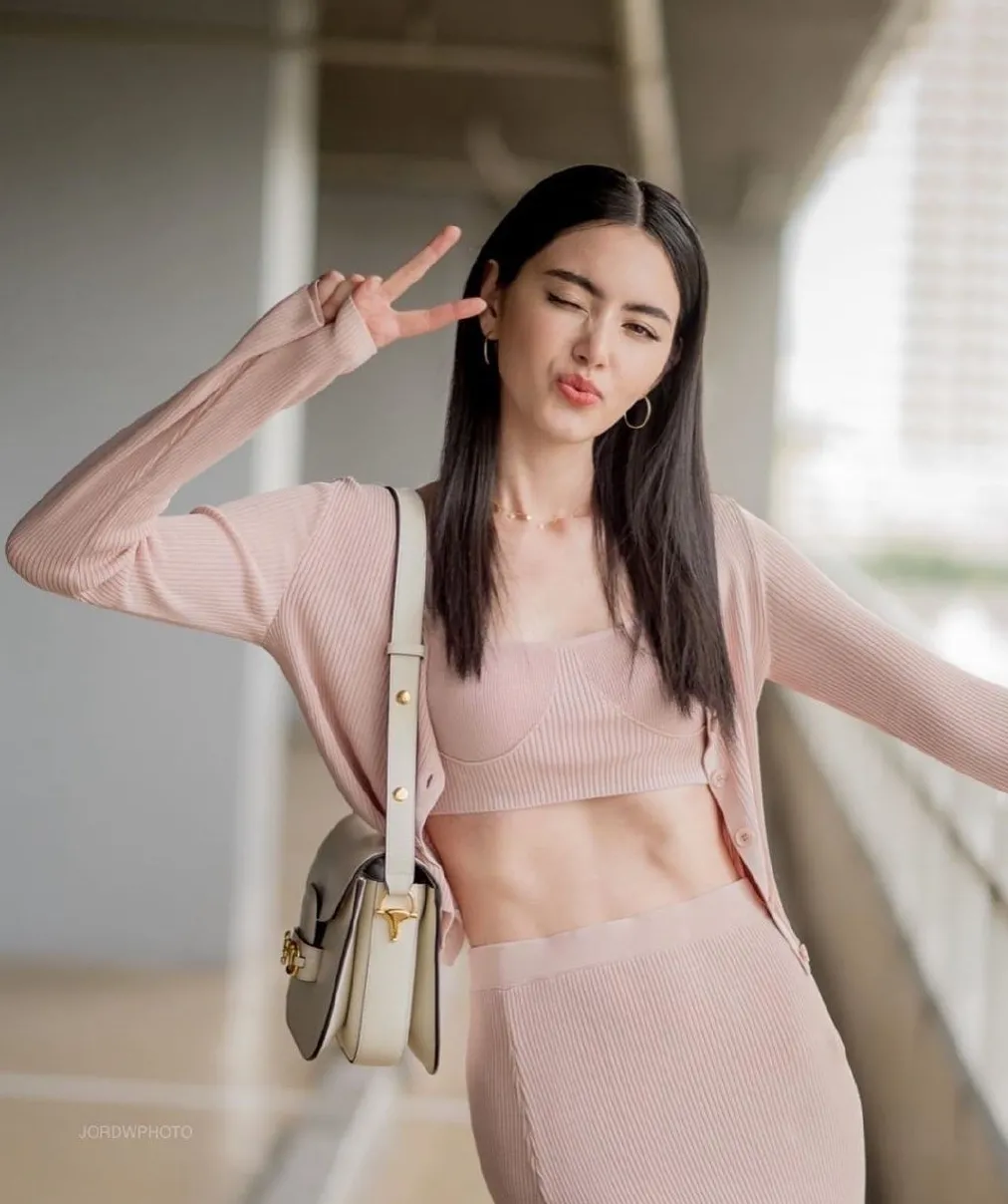 gila的时髦日志|泰星Mai,最美的旅行穿搭模板,也是她泰最IN带货女王