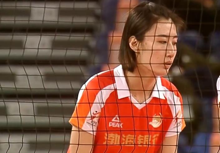 遼寧隊|恭喜天津女排，2-0遼寧隊，勝負懸念不大，李盈瑩關(guān)鍵分太穩(wěn)