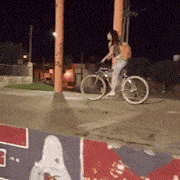 时光了了说说|“酒吧装醉亲了下身边的妹子,结果...”哈哈哈兄弟你戏份有点多!