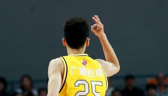 浙江男籃|CBA3猛料！趙巖昊感慨！劉維偉落淚！資深評論員怒斥浙江隊總經理