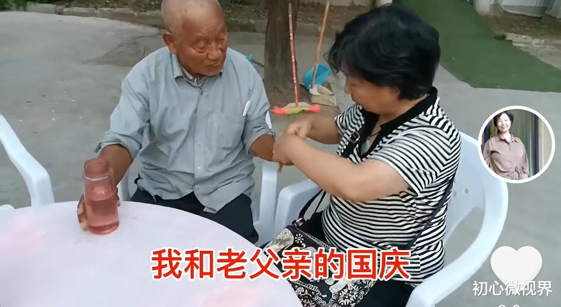 初心微视界 许敏哥哥发文护犊子引起支持者的反感，网友：长此以往人设要崩塌