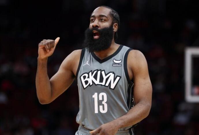 詹姆斯·哈登|杀回来了！NBA一分王即将归位，仅差1球，字母哥让出宝座