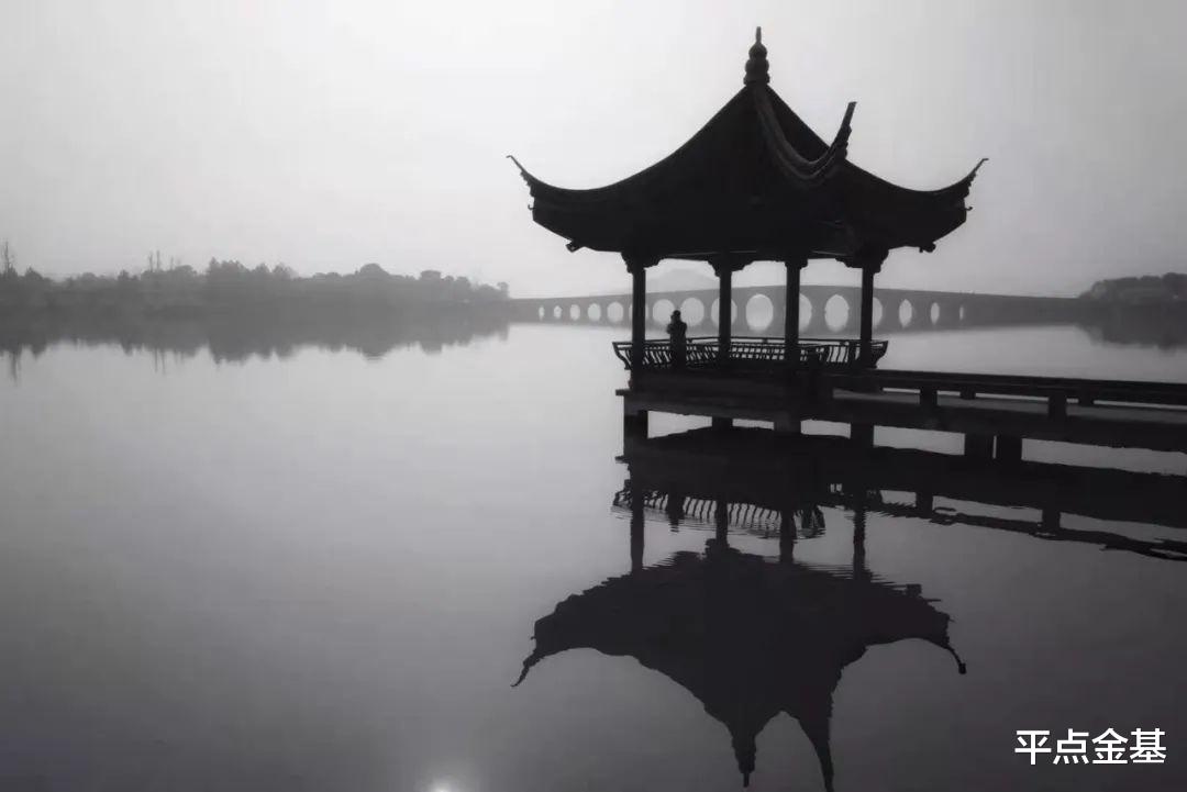 买进的基金大跌了怎么办?回看历史你就明白了!