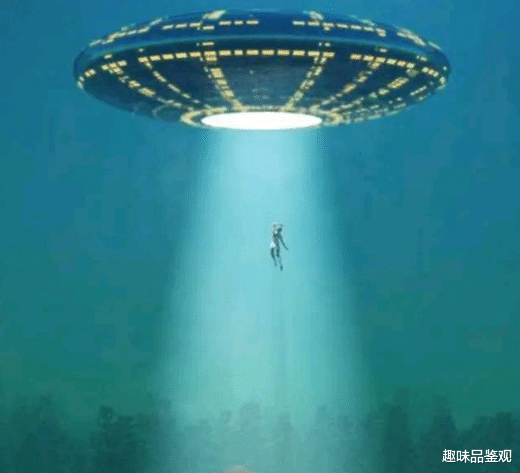 驾驶 飞行员驾驶飞机取一批小龙虾，中途被UFO抓走，至今未找到残骸