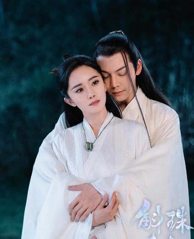 陈伟霆|杨幂趁陈伟霆睡着偷偷合照，陈伟霆索要合影费：十块，转账就行！