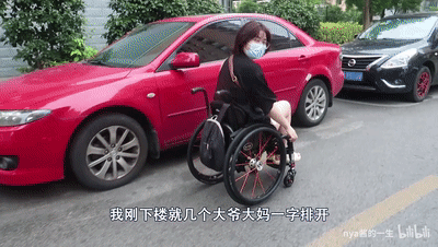 InsDaily 30岁网红公开“瘫痪”日常!引百万网友围观:当你有一天不能走路