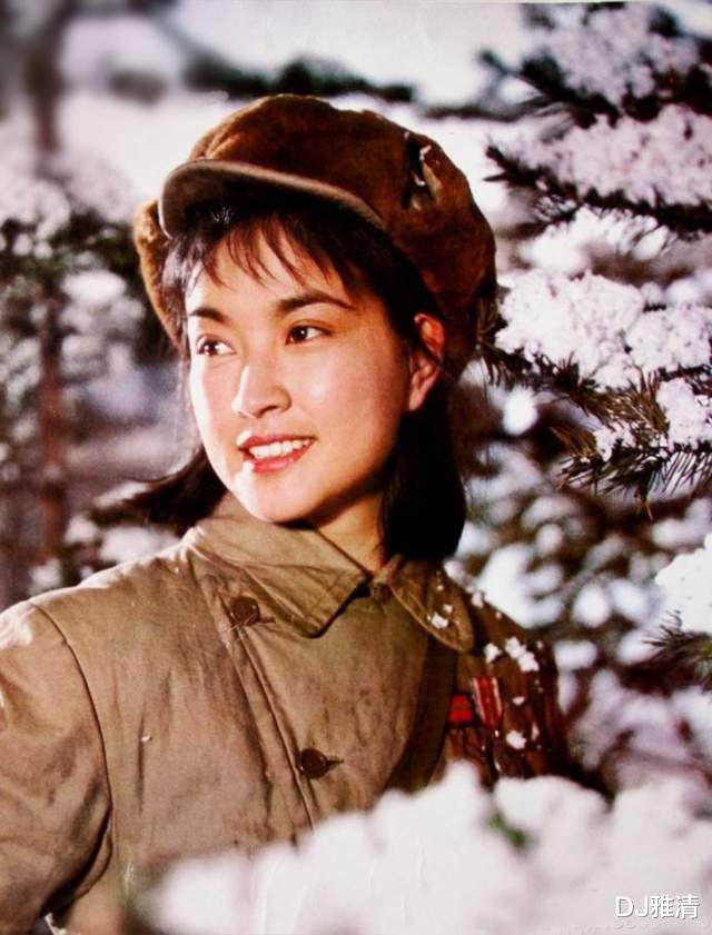 电影|老照片：46位80年代明星军装照 龚雪 葛优 刘晓庆 李秀明 迟志强 傅艺伟