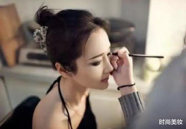 短发|女人再笨,出门也要化“淡妆”,教你正确化妆步骤,精致又漂亮