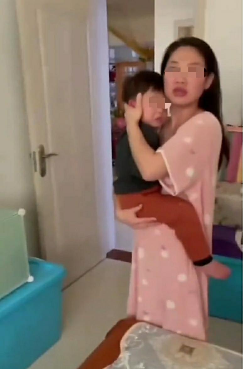 广西：丈夫堵藏衣柜男事件反转，衣柜男纠缠妻子两个月