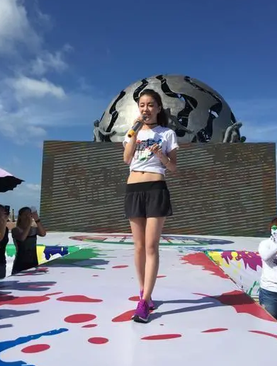 周震南|她曾参加中国好声音，未夺冠却意外收获爱情，29岁嫁给爱奇艺总裁