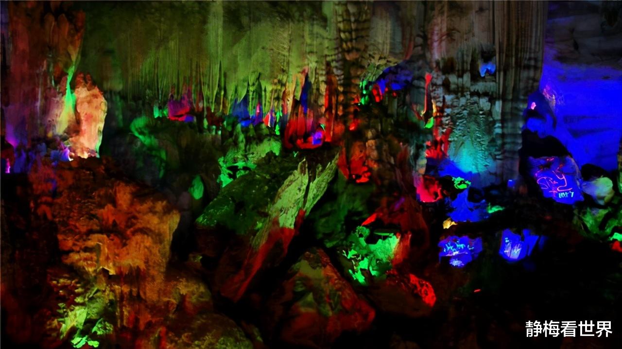 广东省 广东与广西交界，有座52万人口的山水小镇，适合夏天避暑游玩