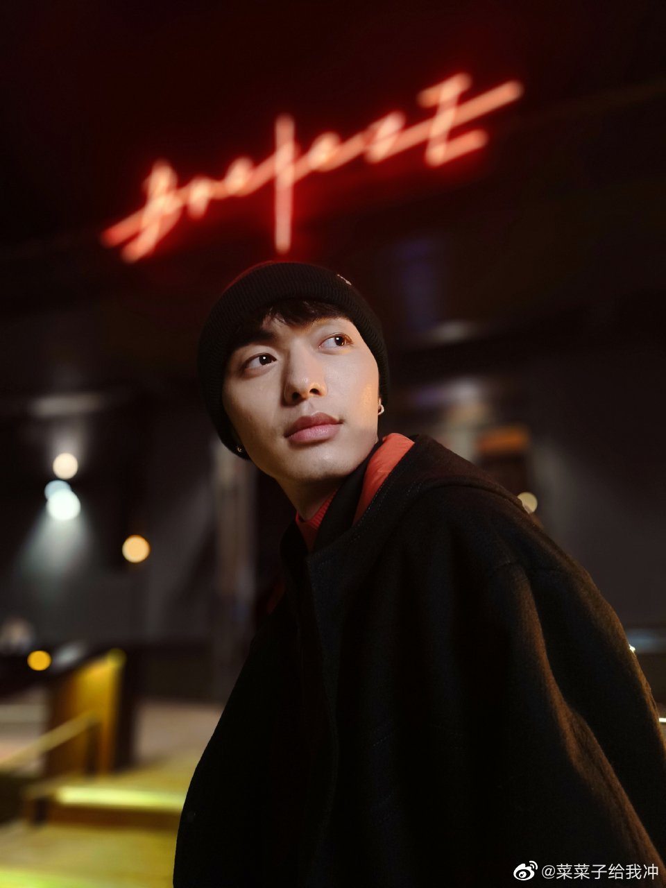 太容易高糊和过曝，在冬天拍出漂亮的雪景，绝对是技术活儿