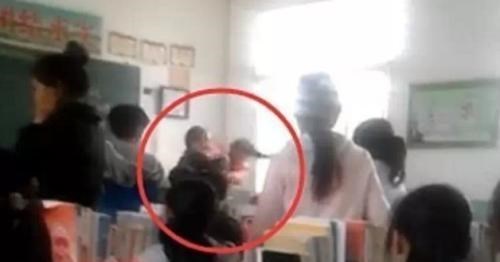 明日之后|山东某高职院校发生严重教师打人事件，校方已对涉事老师进行开除