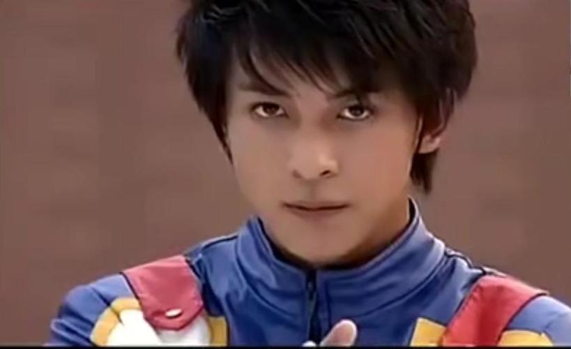 朴秀荣|同一天张艺兴、李佳航、于荣光被爆，一个硬刚，两个懒得去理