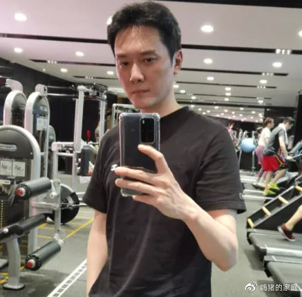 赵丽颖|离婚官宣5小时后 ，赵丽颖删光微博：冯绍峰欠我的婚礼，我不要了