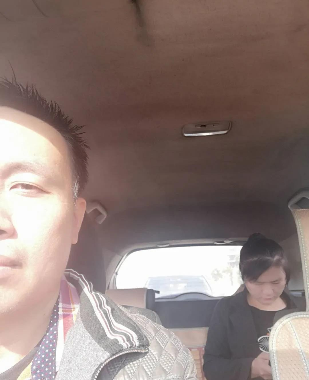 莉姐说情感那些事 滴滴师傅：按导航需要11公里，按乘客说的小路仅3公里，怎么办？