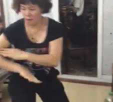 |有一种母爱叫作：半夜怕你会着凉，偷偷给你关空调！哈哈哈！