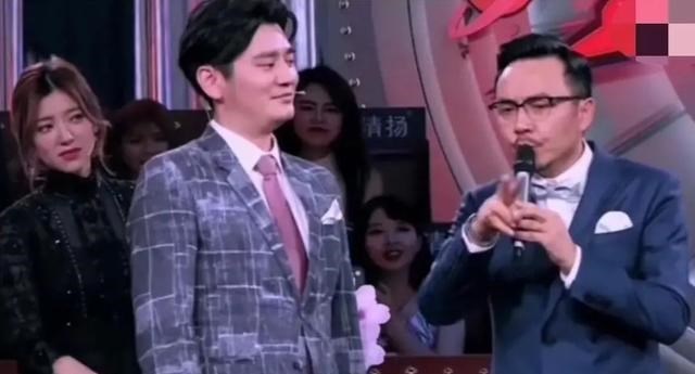 清浅微笑的我|人前享受掌声，人后不知道是怎样，我们所认识的只是明星的人设