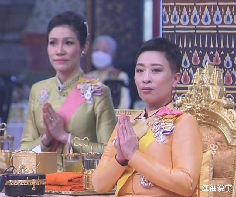 诗妮娜|诗妮娜向王后宣战，看不惯对方直接翻白眼，69岁泰王却熟视无睹