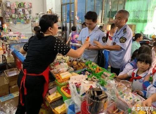 老李侃学习|4部门发布明确规定,中小学不得设置小卖部,家长们却担忧不已