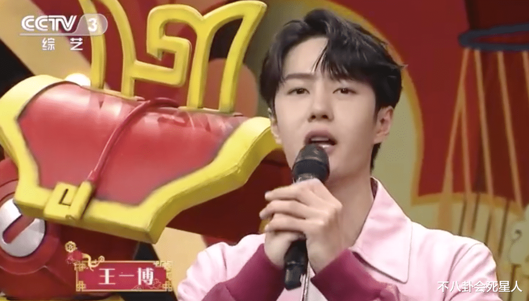 张杰|春晚后台也精彩！杨幂被主持人调侃，王源变迷弟，佟丽娅包饺子