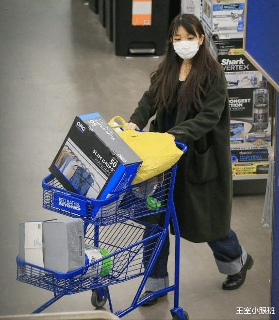 |文仁56岁生日为女儿发声,真子小室圭手牵手去做客,好甜蜜