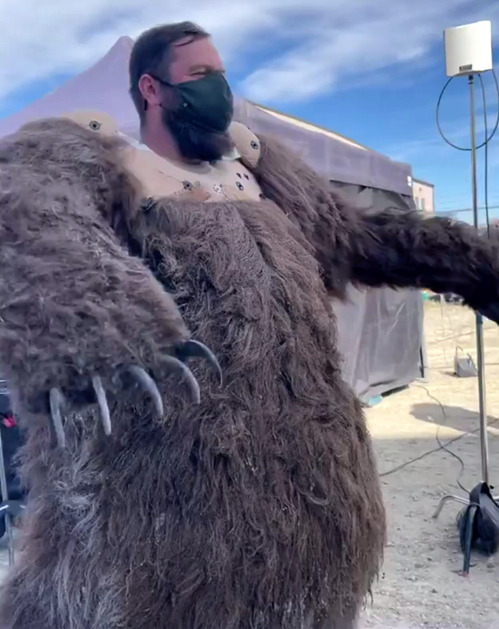 铁血战士5|《铁血战士5》曝新图,新对手“造型”曝光,铁血又要流血了