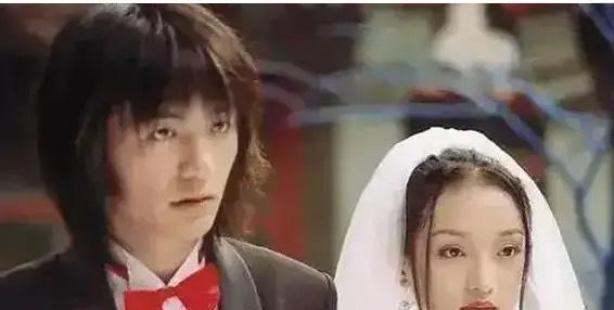 霍思燕|她的每段感情都轰轰烈烈，都投入自己满满的爱，却每每以分开结束