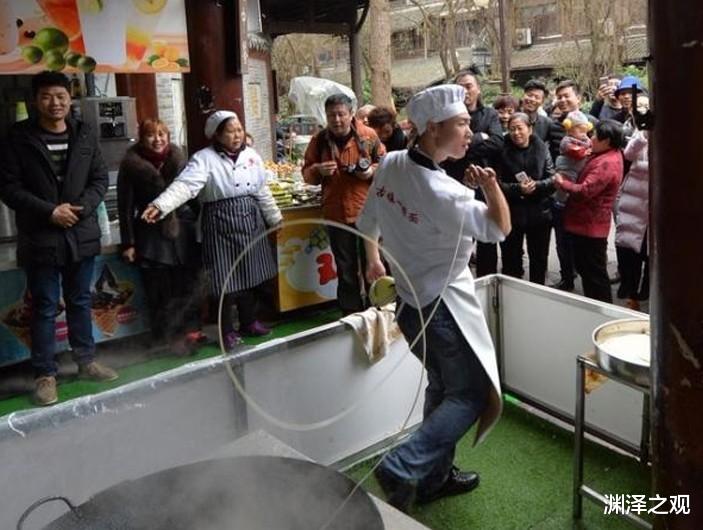 石崇|妖娆“拉面哥”：爆红后炒老板鱿鱼，娶女粉丝当老婆，如今怎样？