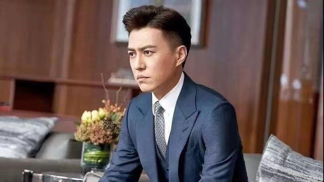 靳东|《突围》16集之后,才知道靳东这位国家一级演员的实力,不是吹的