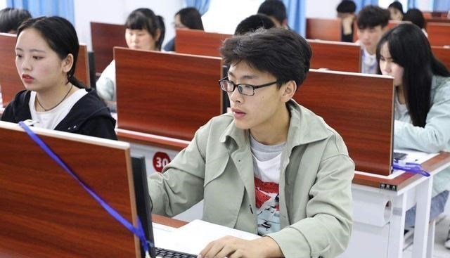 电子竞技|5大“过度饱和”的专业，就业是个大问题，想报考的学生多考虑下