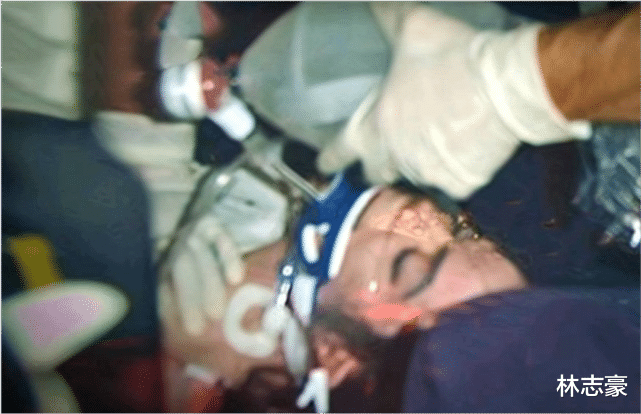 迈克尔·杰克逊|迈克杰克逊一生的9张彩照：图6被指控性侵儿童，图9被医生杀死