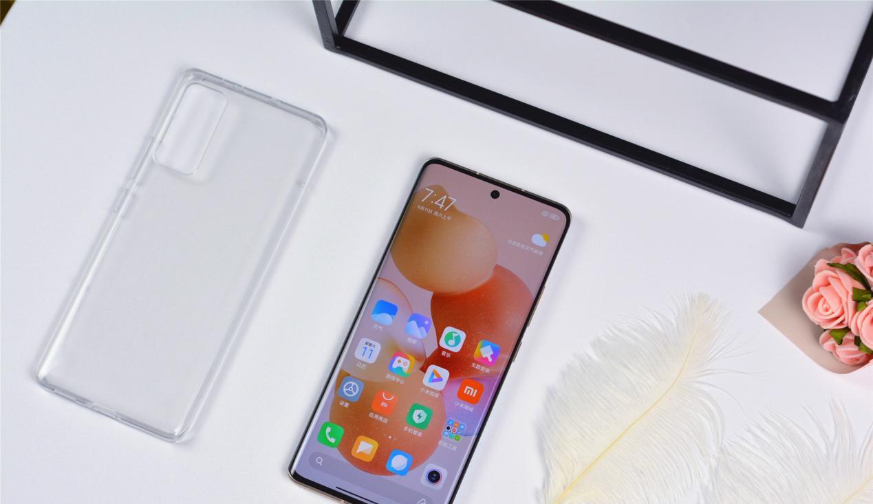 小米科技|一切来得太突然，小米又准备了一新作，外观比iPhone13更漂亮？