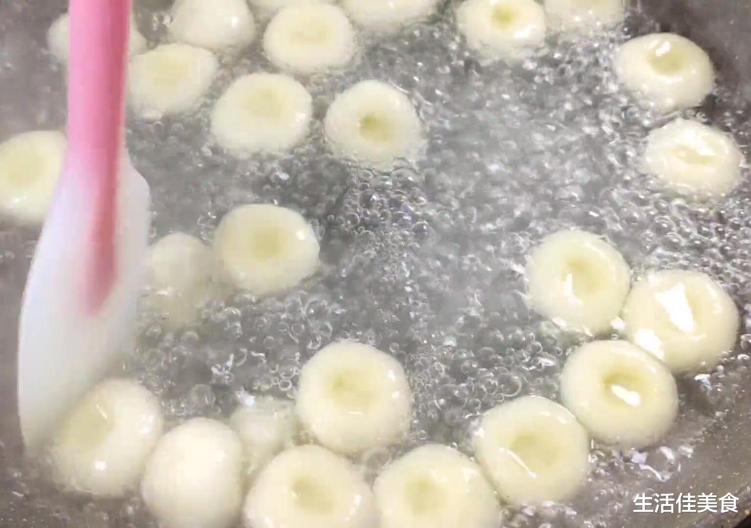 穿衣搭配 冬季减肥多吃它,维C量比苹果高,两种食材一拌,香糯低脂还养肤