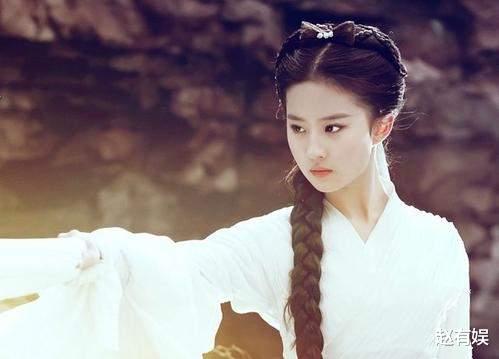 刘亦菲|刘亦菲身材走样，“神仙姐姐”名不副实，早就开始败好感了