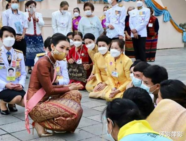 诗妮娜|诗妮娜转变宫斗技巧，提拉蓬之后又出新宠，贵妃专捧美貌侍女上位