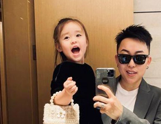 叶海洋|女富豪叶海洋：29岁身价千万，50万买精子生五国混血，今成女儿奴