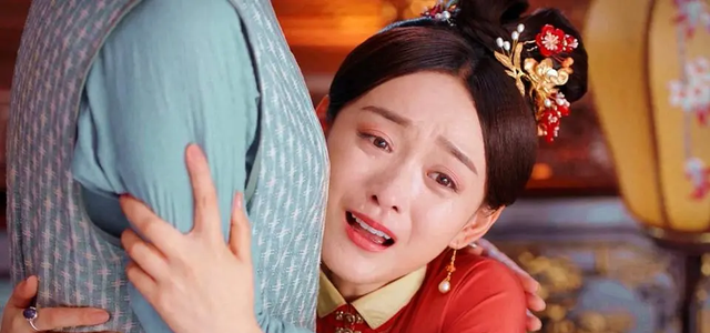 何泓姗|被白敬亭微博置顶7年，新男友堪比罗志祥：何泓姗，你怎么了？