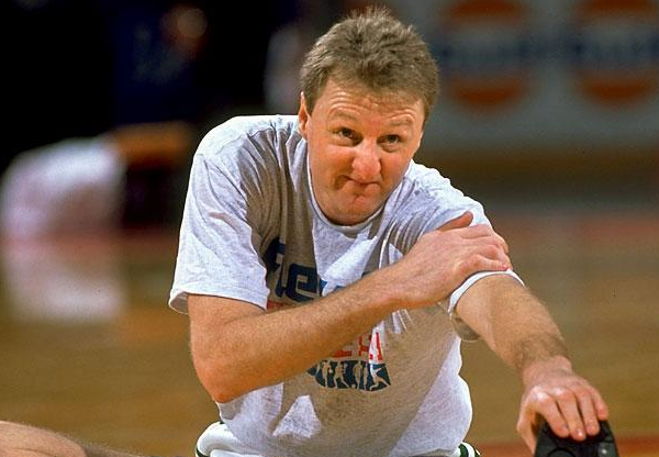 兰德尔|狂轰44+7记三分！兰德尔太狠了，打爆卡佩拉，比肩大鸟伯德！