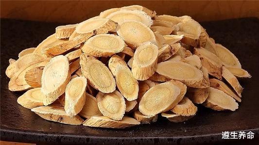 遵生养命 喝了“黄芪水”会变瘦吗？提醒：牢记3喝、3搭配，莫忘3禁忌