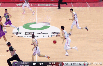 篮网队|7+5+3+2+1！上海24分大逆转，新星三作用建奇功
