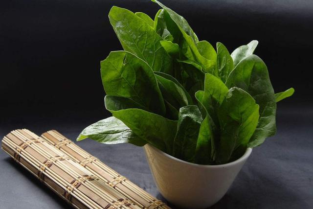 幸福如猪|婴儿不能吃的蔬菜都有哪些？