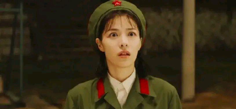 陈亚男|陈亚男妈妈力挺女儿？谢娜暗示自己不会倒？黄景瑜穿军装演爱情剧