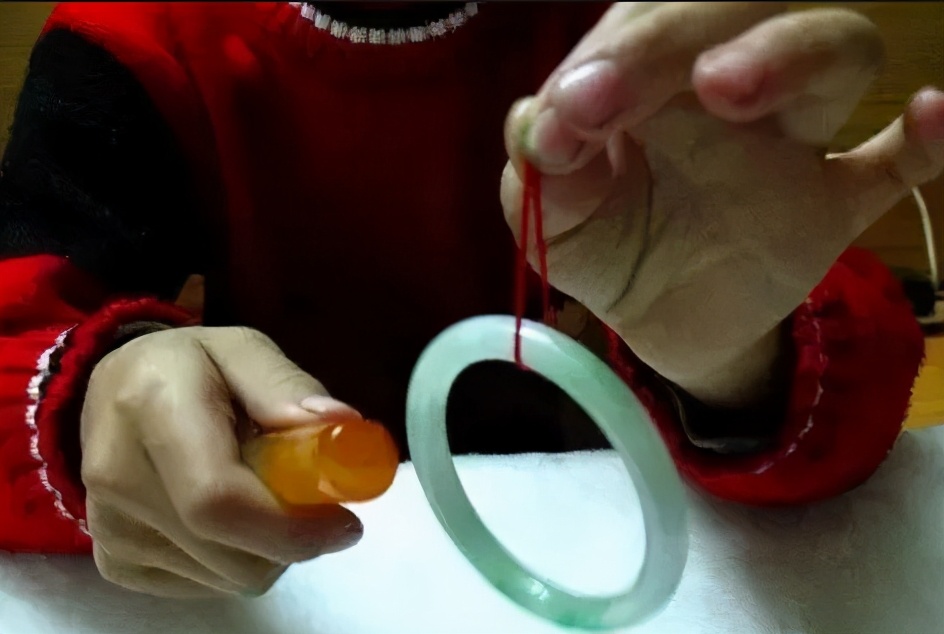 翡翠|千万不要这样鉴定翡翠，不然你会后悔的