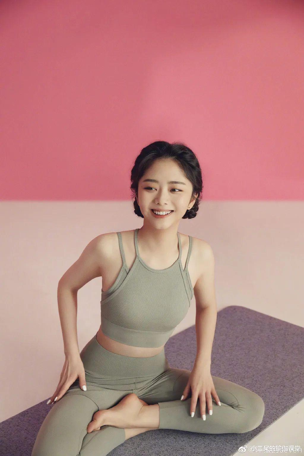 张柏芝|《锦心似玉》罗十一娘谭松韵瑜伽照曝光，身材抢镜，真的太美了！