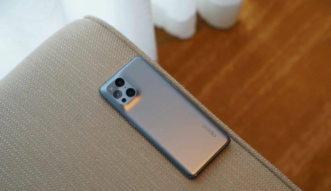 英特尔|曾被誉为国产机皇,如今12+256G也降500离场,OPPO真香旗舰很值得