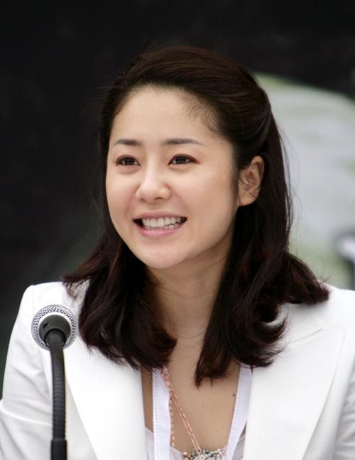 高贤贞|“豪门弃妃”高贤贞:巅峰时刻选择嫁入豪门,解决离婚仅需2小时