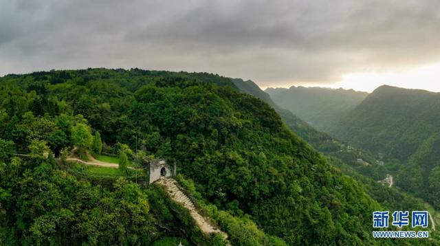 中工网 探访海龙屯:石头堆上的世界遗产